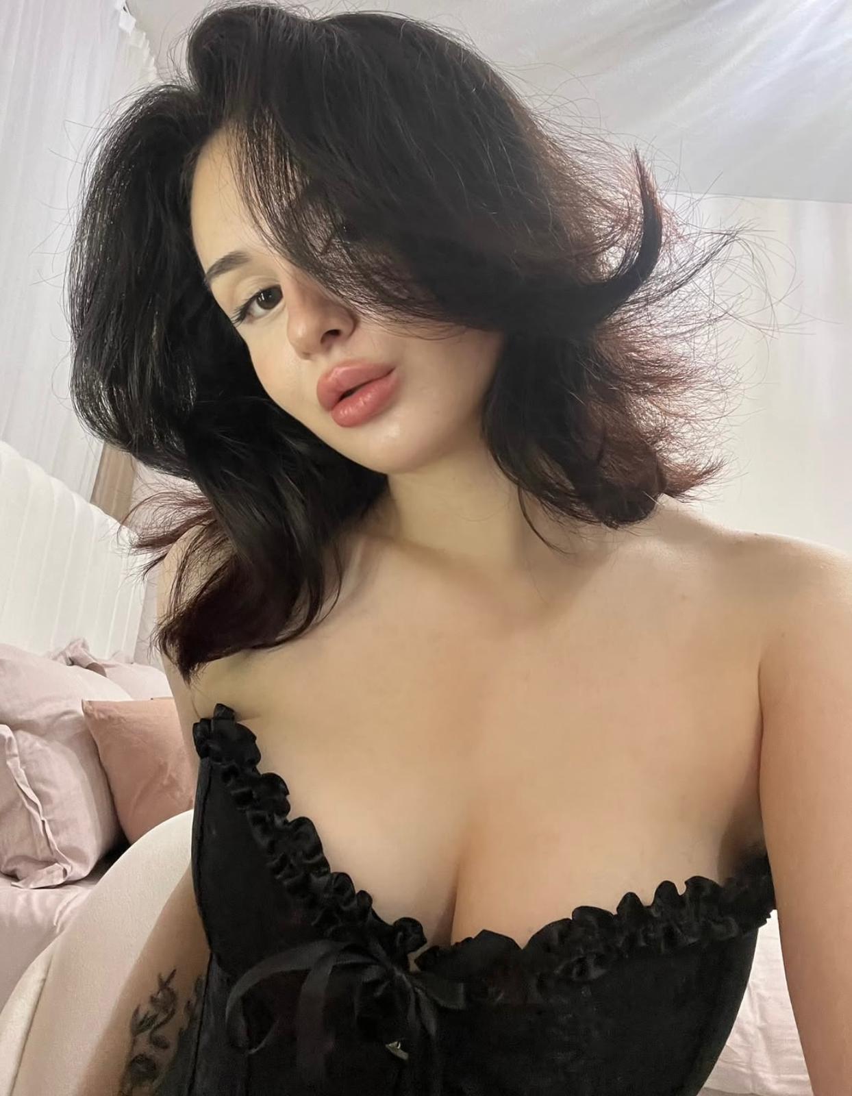 Eceabat Büyüleyici Partner Bayan Escort Vesile